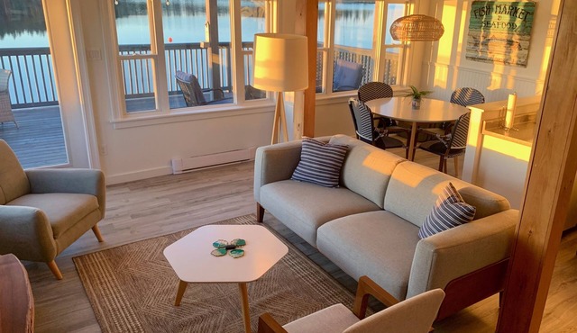 Oceanfront Air Conditioned Boat House - One of a Kind! With Water Access.