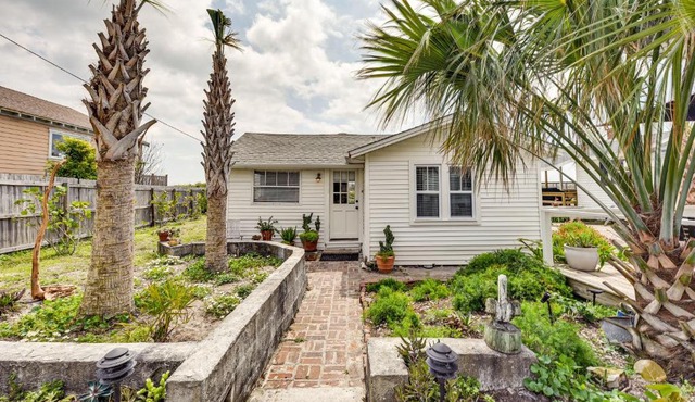 Oceanfront Amelia Island Cottage Deck and Boardwalk
