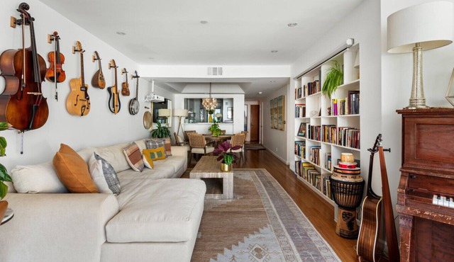 Oceanfront Artist’s Retreat | Santa Monica Luxury