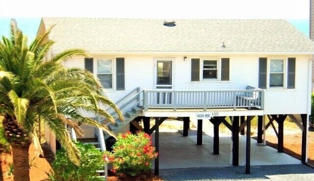 Oceanfront Beach House in the Heart of Ocean Isle Beach