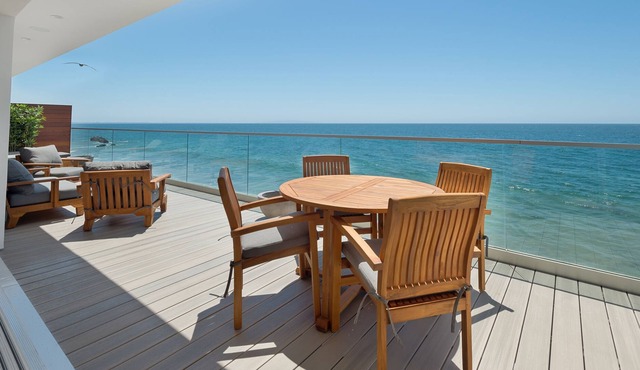 Oceanfront Beach House the Heart of Malibu!