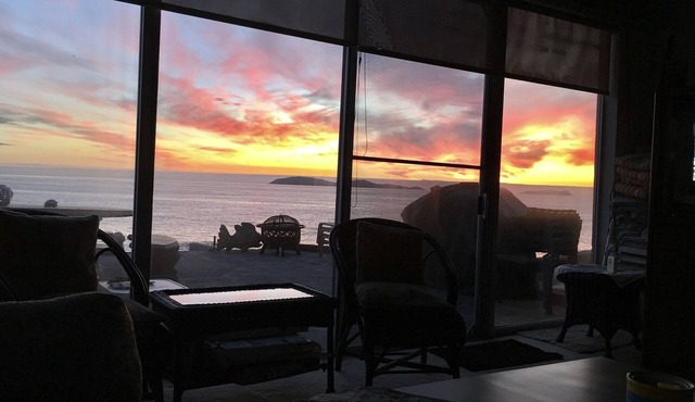 Oceanfront, Beautiful view, Romantic, Extra large, Relaxing, Near to Golfing.