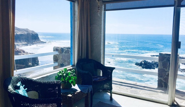 Oceanfront, Beautiful view, Romantic, Extra large, Relaxing, Near to Golfing.