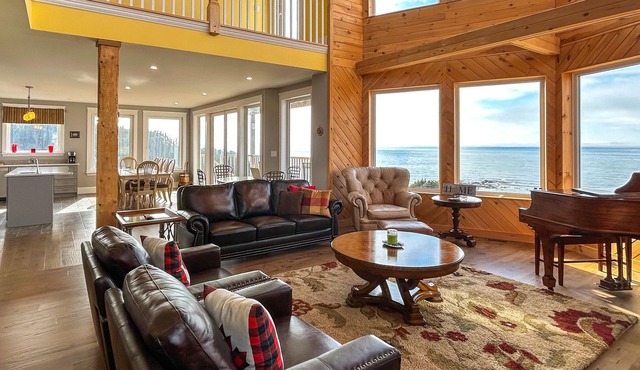 Oceanfront Beautiful Estate Home on Cape Breton Island!