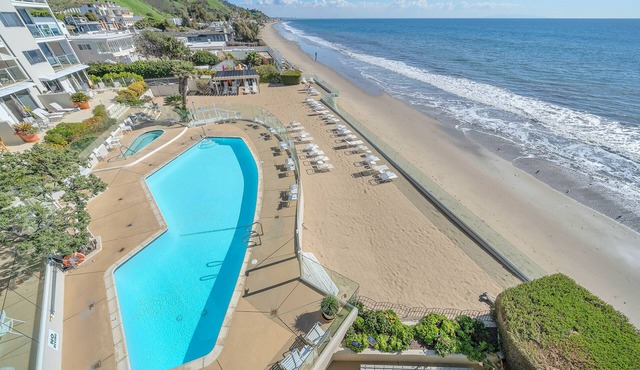 ❤️❤️Oceanfront Bliss: Pool, Jacuzzi, No Highway Noise!❤️❤️
