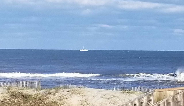 OCEANFRONT! BOARDWALK TO THE BEACH. COMPLIMENTARY AMENITIES! GUEST FAVORITE!