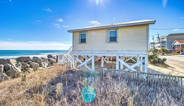 ☀️Oceanfront Carolina-Ocean Views-Dog Friendly-Gated Deck-Gas Grill☀️
