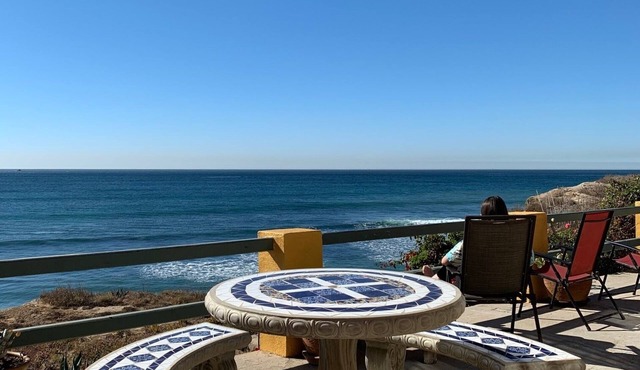 Oceanfront Casa De Las Olas - walk to "Lobster Village" of Puerto Nuevo