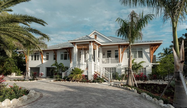 Oceanfront Charm Meets Bespoke Luxury- Brand New 9 Bedroom Estate & Sleeps 26