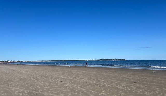 Oceanfront Corner Condo with Panoramic Old Orchard Beach Views: 30-Day Minimum