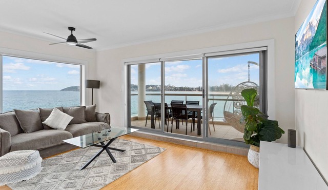 Oceanfront Coastal Lifestyle in Stunning Apartment