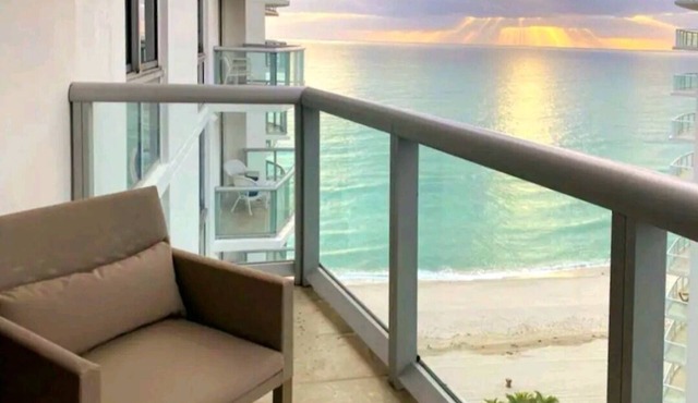 OCEANFRONT CONDOMINIUM WITH WITH BREATHTAKING VIEW