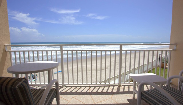 Oceanfront Condo w/Balcony & Panoramic Beach Views, Unit 219