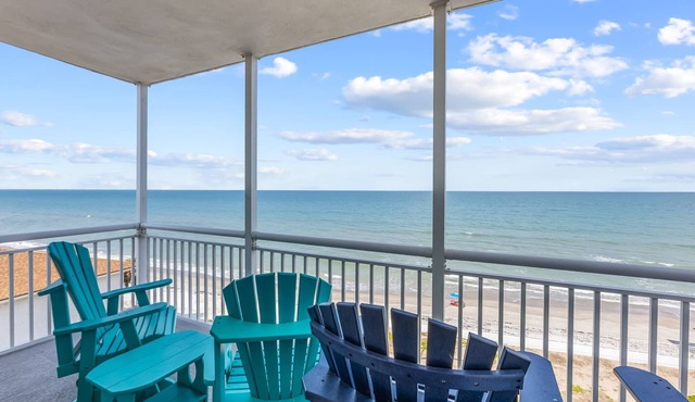 Oceanfront Condo w/Balcony + Rocket Launch Views