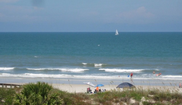 Oceanfront Condo incredible view in Quail Hollow, 10min from Historic District.