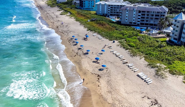 Oceanfront Condo- Stuart in beautiful Hutchinson Island Florida