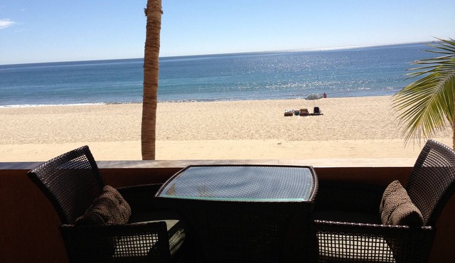 Oceanfront Condo with Private Balcony in La Jolla de los Cabos! 2bd, 2 bath