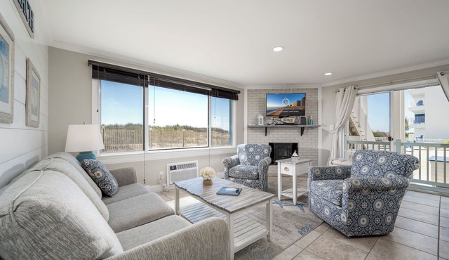 Oceanfront condos with 3 night minimum rentals and linens included!