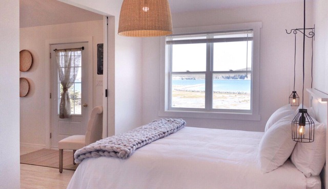 Oceanfront Cottages at the Edge of the World - The Fish Sheds- Uncle Mick's Shed