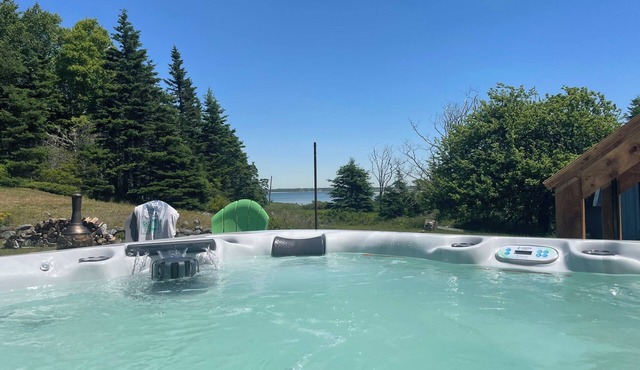 Oceanfront Cottage South Shore, Nova Scotia 4