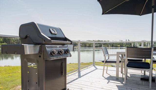 Oceanfront Cottage on a Quiet Cove Just Outside Lunenburg
