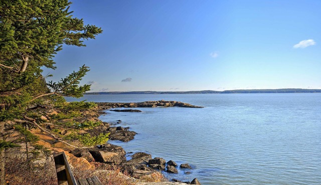 Oceanfront Cottage on 2 Acres - 4 Miles to Town!