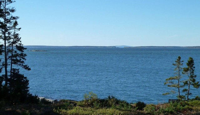 Oceanfront Cottage - spectacular Views Minutes from Acadia National Park