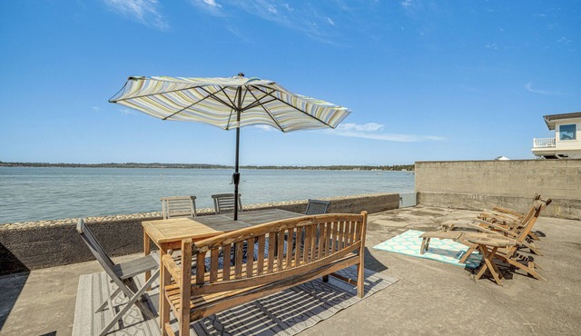 Oceanfront Cottage w/Patio & Views in Birch Bay!