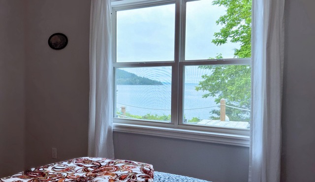 Oceanfront cottage with views of the Passamaquoddy Bay