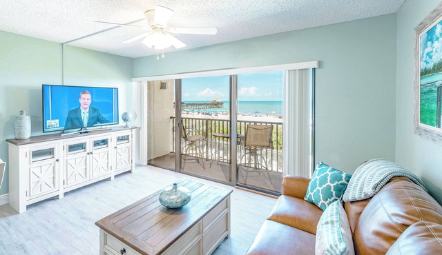 Oceanfront Escape Newly Renovated and Just Steps from the Pier