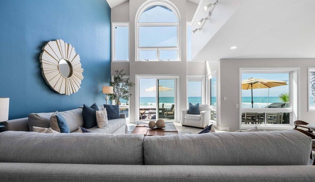 Oceanfront Family Home with Firepit on the Sand