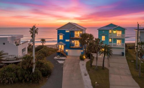 Oceanfront Flagler Beach Luxury Home 4BR,4BA Balconies Private Beach Walkover