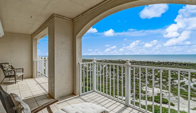 Oceanfront, gated community townhome with private W/D, beach & pool access