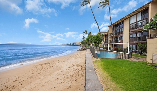 Oceanfront Ground Level 1BR Plantation Style
