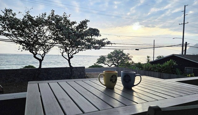 Oceanfront Hauula Home - North Unit B - 30+ Days