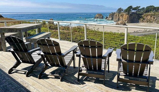 Oceanfront Haven - Hot Tub & Private Beach Access