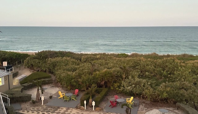 Oceanfront Heated Pool, Tiki Bar 3rd floor end unit