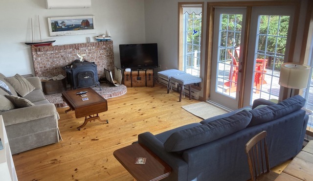 Oceanfront Home in Hubbards -30 Minutes From Halifax