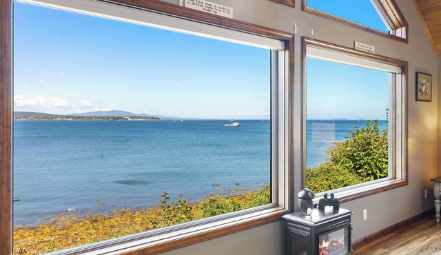 Oceanfront home in Owls Head with sweeping water views; 3BR, dog-friendly