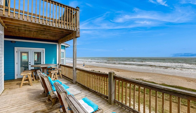 Oceanfront home with deck, gazebo & private balcony - dogs OK on the beach