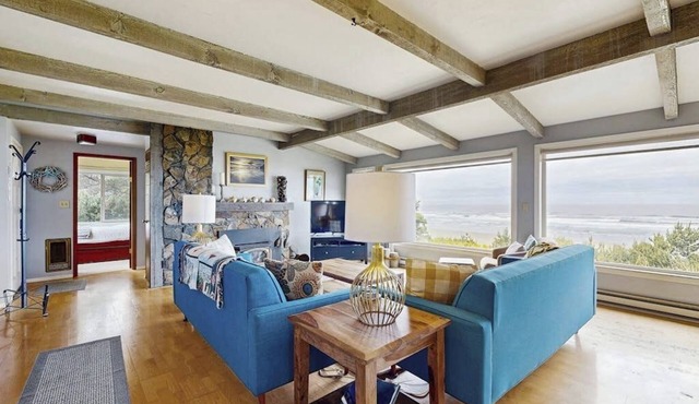 Oceanfront Home with Stunning Views & Private Beach Access - Dogs OK