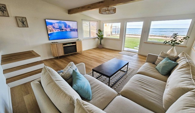 Oceanfront house in charming Ewa Beach with AC