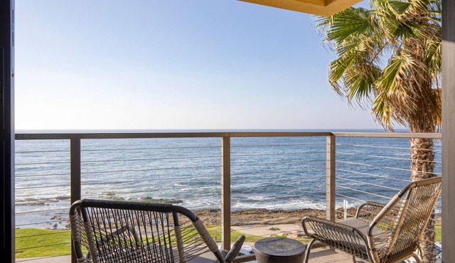 Oceanfront in La Jolla, Steps to Beach, Shops, Dining | Dawn Patrol by AvantStay
