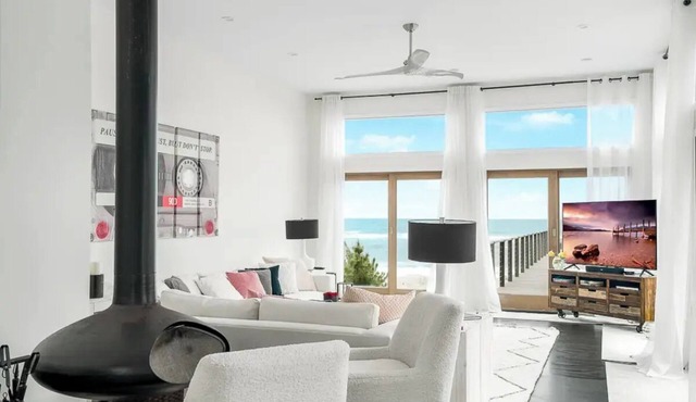 Oceanfront in Fire Island Pines