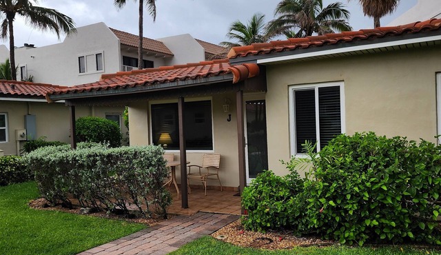 Oceanfront & Intracostal Private Villa Steps From the Beach