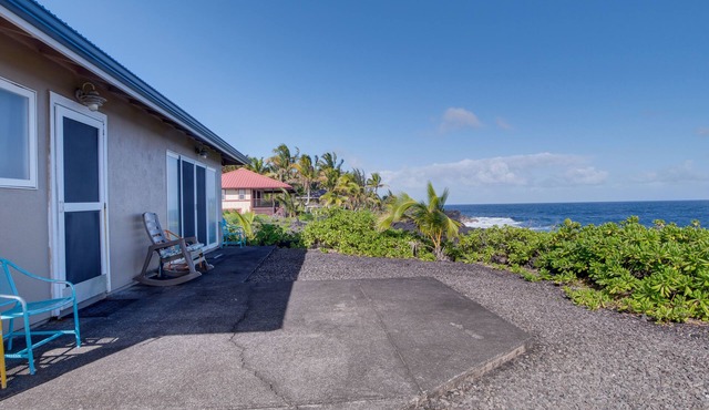 Oceanfront Keaau Gem: Ocean & Sunrise Views, Pool
