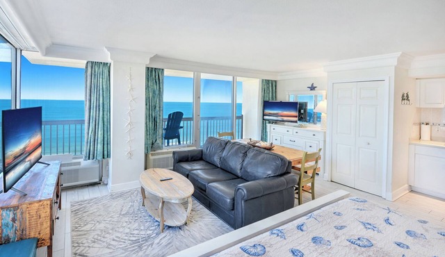 Oceanfront King Studio | Largest Balcony | Beach