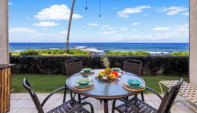 🏖️Oceanfront Kona Condo Steps from Honl's Beach | Lanai Views | Kona Reef A6