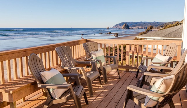 Oceanfront, Large Deck with Panoramic Beach Views, Direct Beach Access, Master on Main Floor