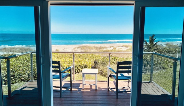 Oceanfront Luxurious Townhome steps to beach